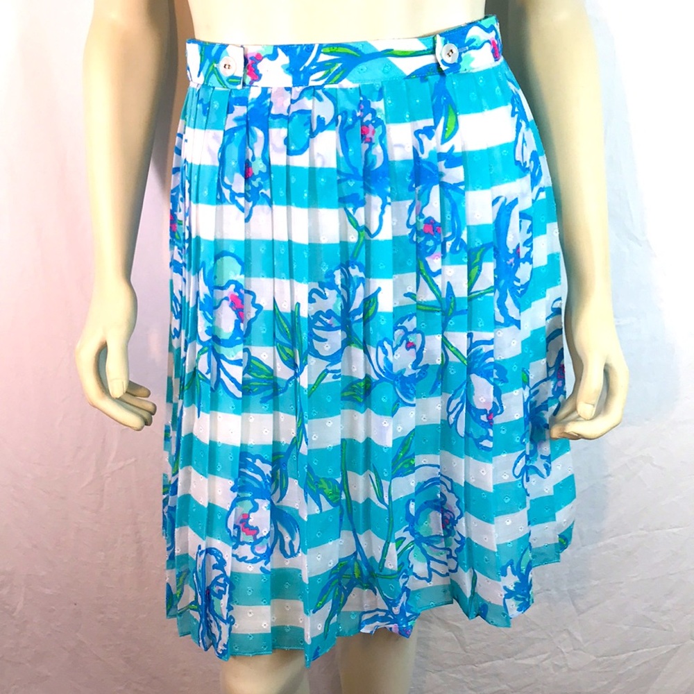 Lilly Pulitzer pleated skirt, size 0, EUC